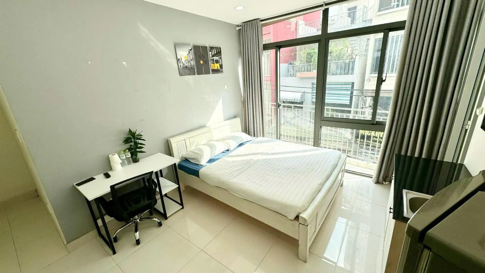 Aparthotel Dlux Bui Van Them Ho Chi Minh City Vietnam