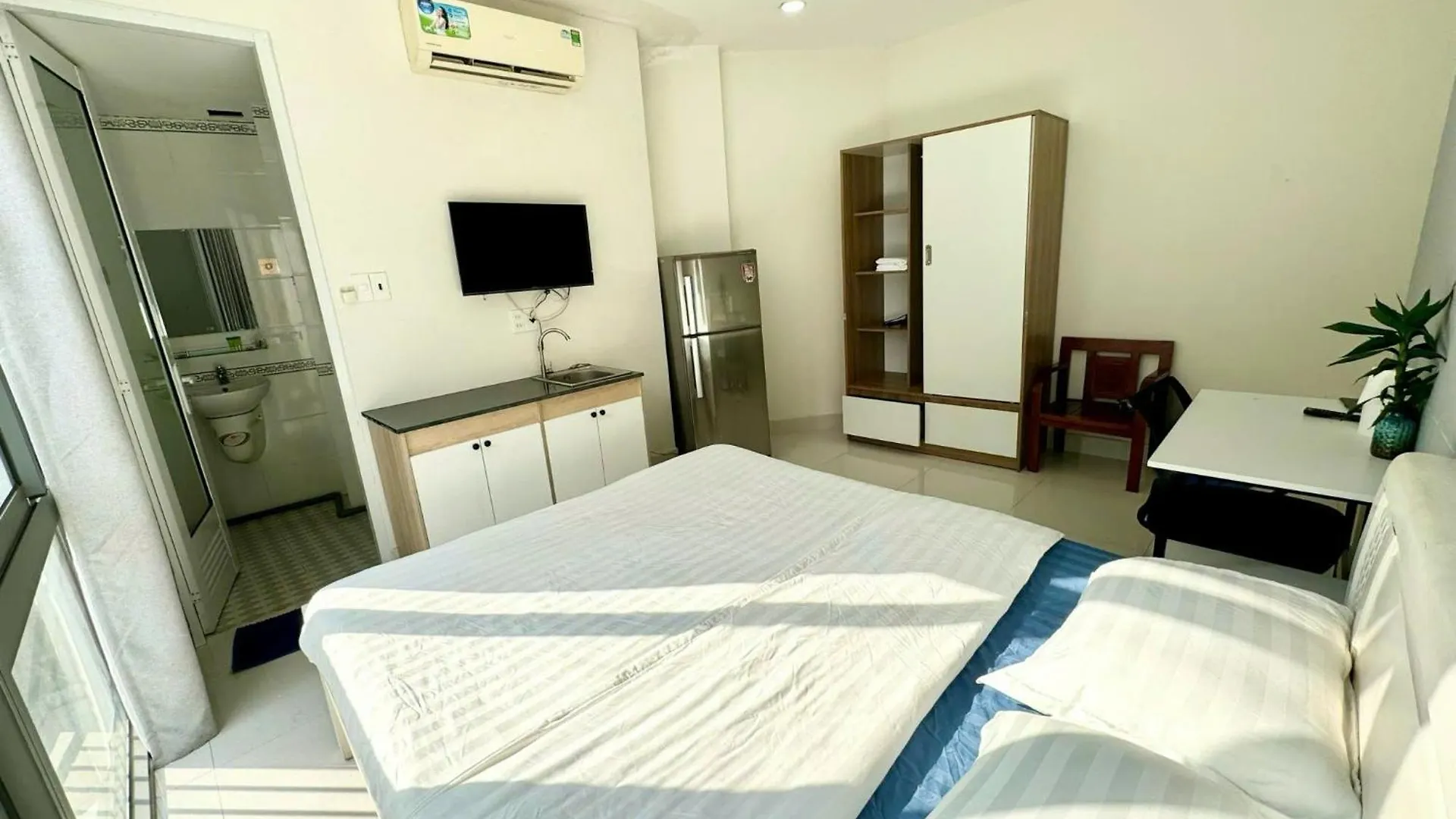 Aparthotel Dlux Bui Van Them Ho Chi Minh City Vietnam